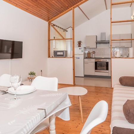 Apartmani Danijel นิน ภายนอก รูปภาพ